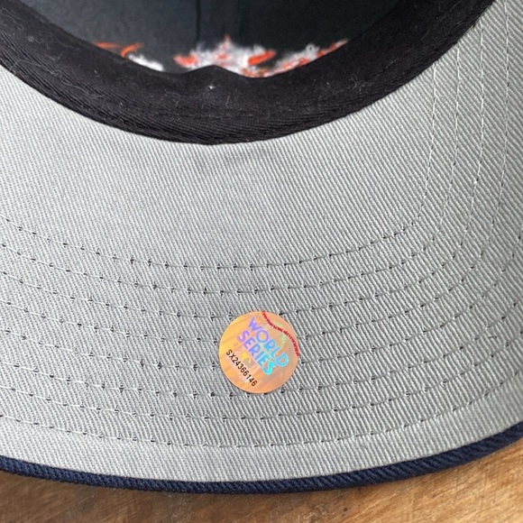 Houston Astros World Series Champions 2017 Adjustable Hat - Picture 4 of 8